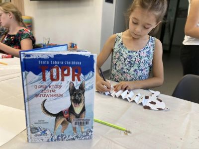 Wakacje z biblioteką