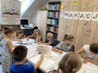 Wakacje z biblioteką