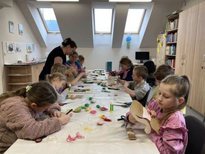 Luty z Cukierkiem: warsztaty literacko plastyczne